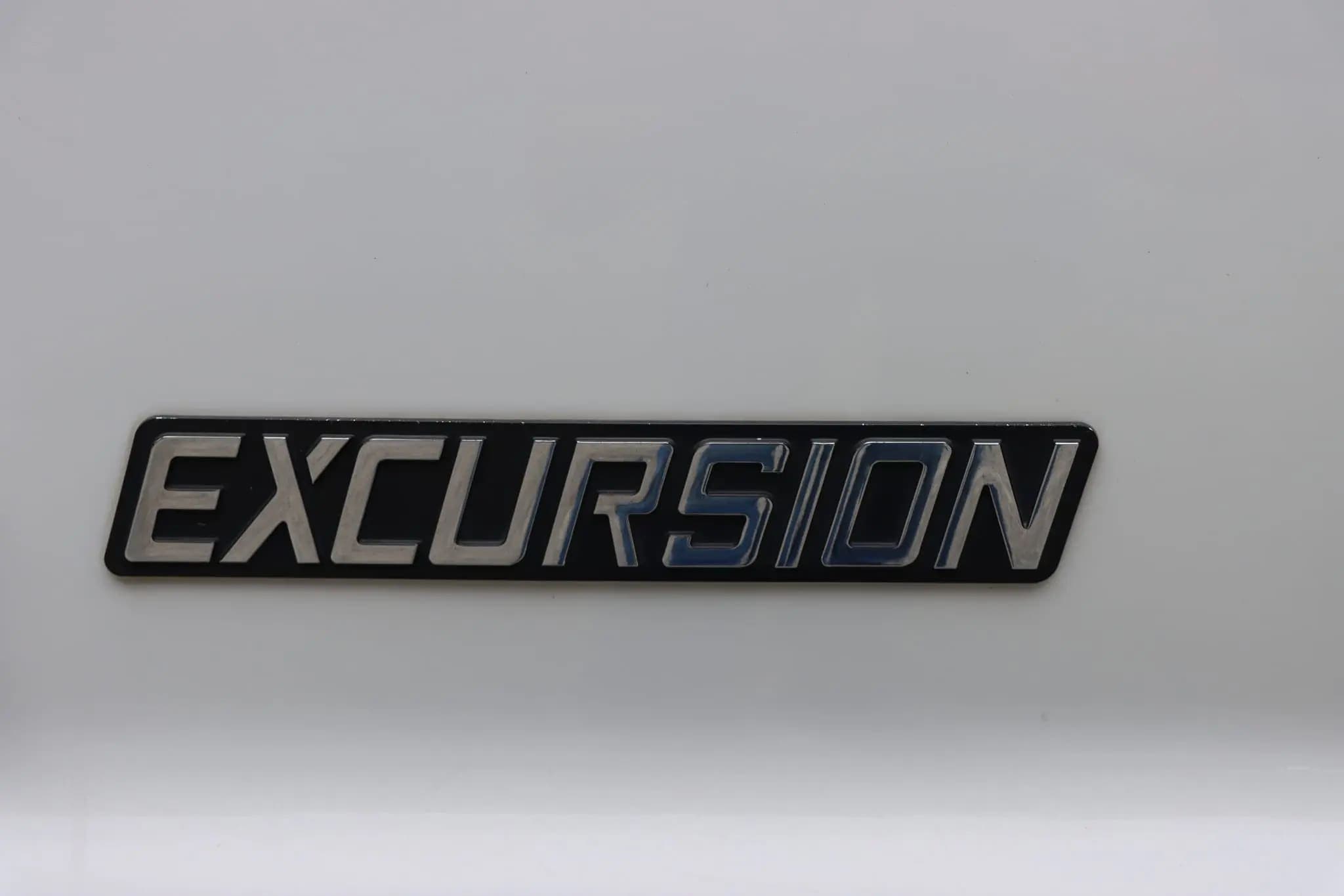 2005 Ford Excursion XLT Power Stroke 4×4, view