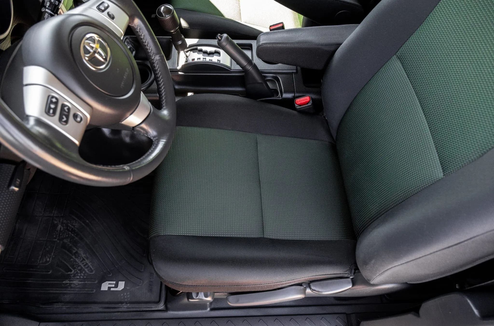 2011 Toyota FJ Cruiser Trail Teams Special Edition, view