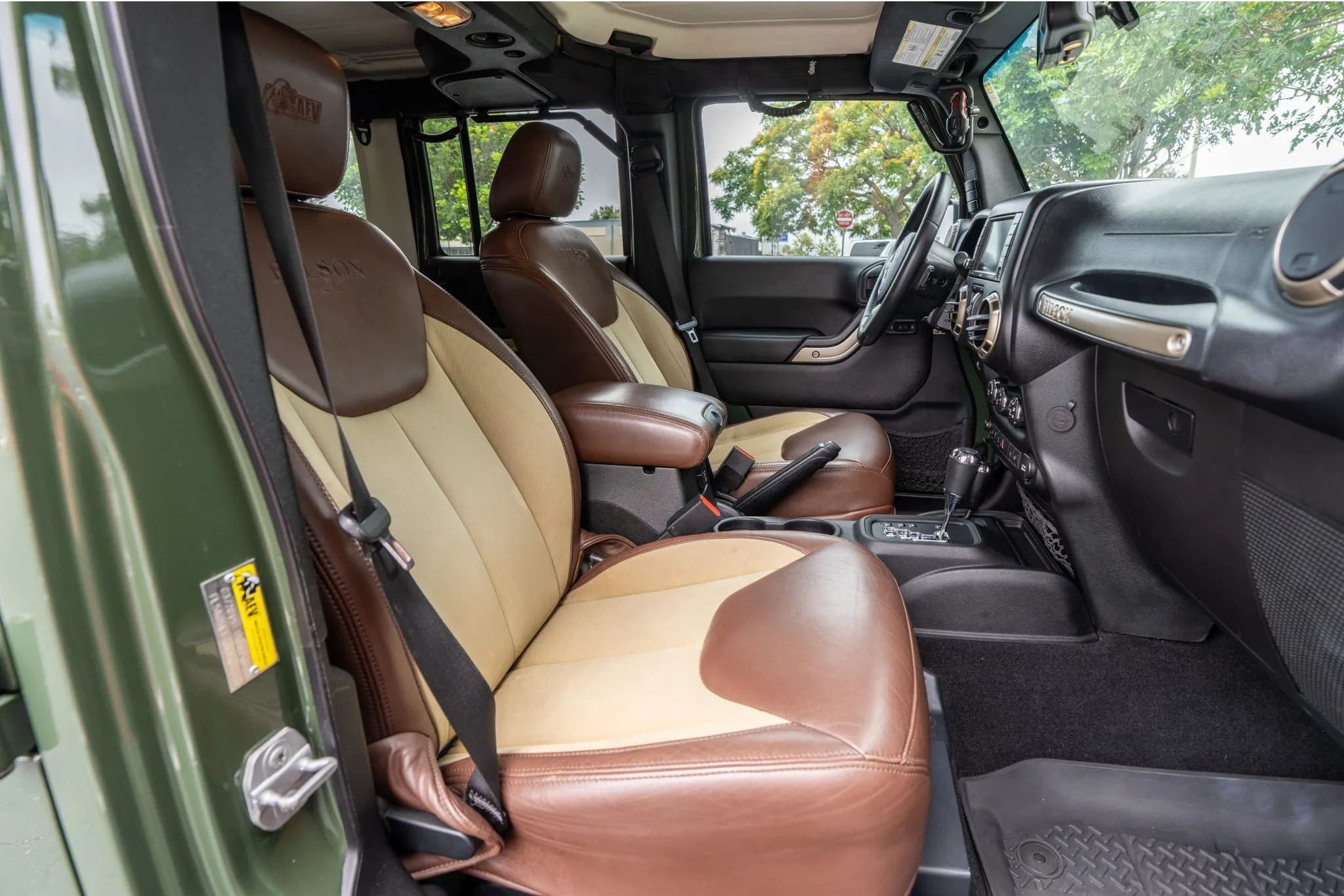 Jeep Wrangler Unlimited Rubicon AEV Filson Edition, view