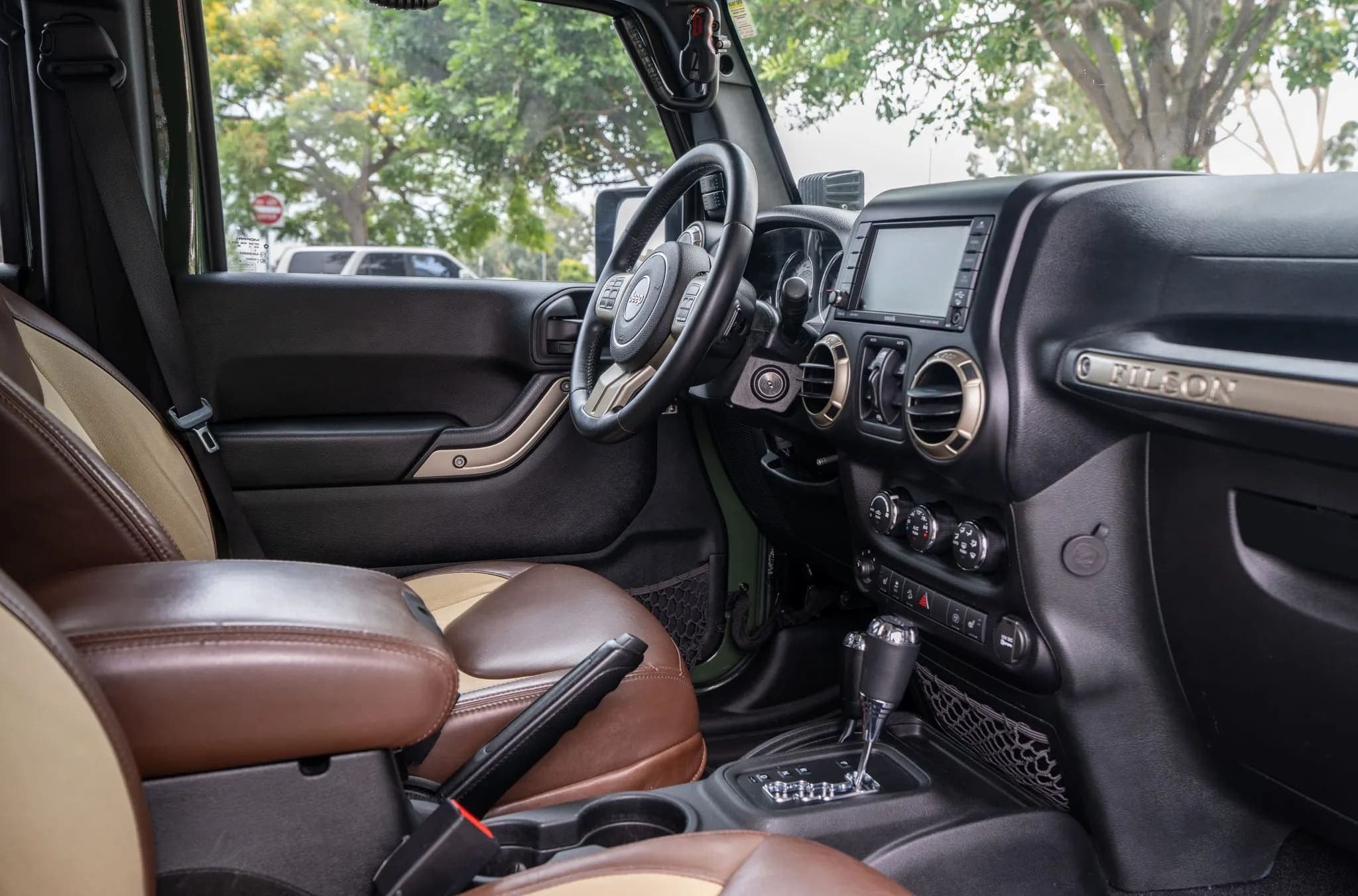 Jeep Wrangler Unlimited Rubicon AEV Filson Edition, view