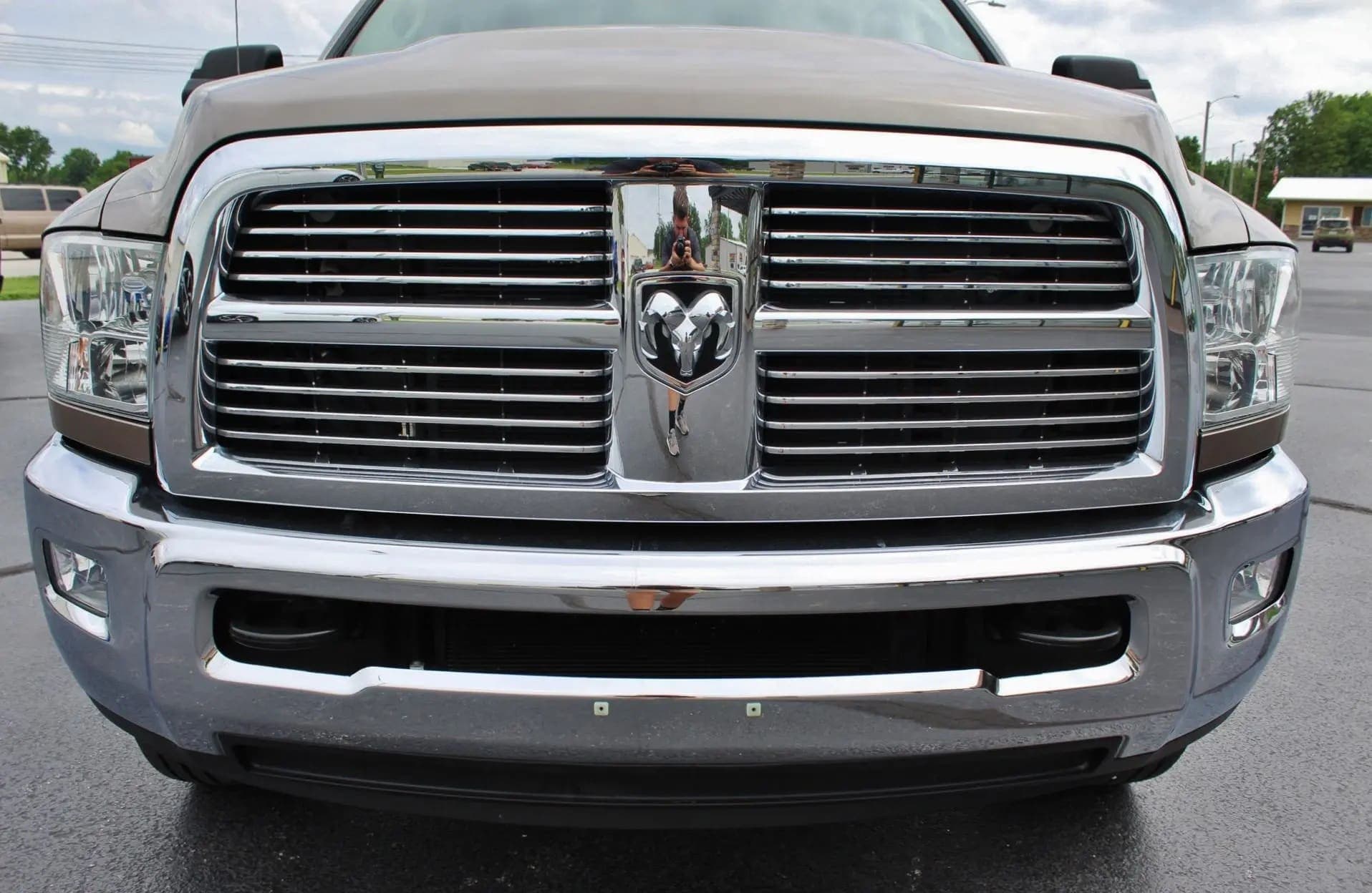 2010 Dodge Ram 3500 SLT Mega Cab Big Horn Cummins Dually 4×4 6-Speed, view