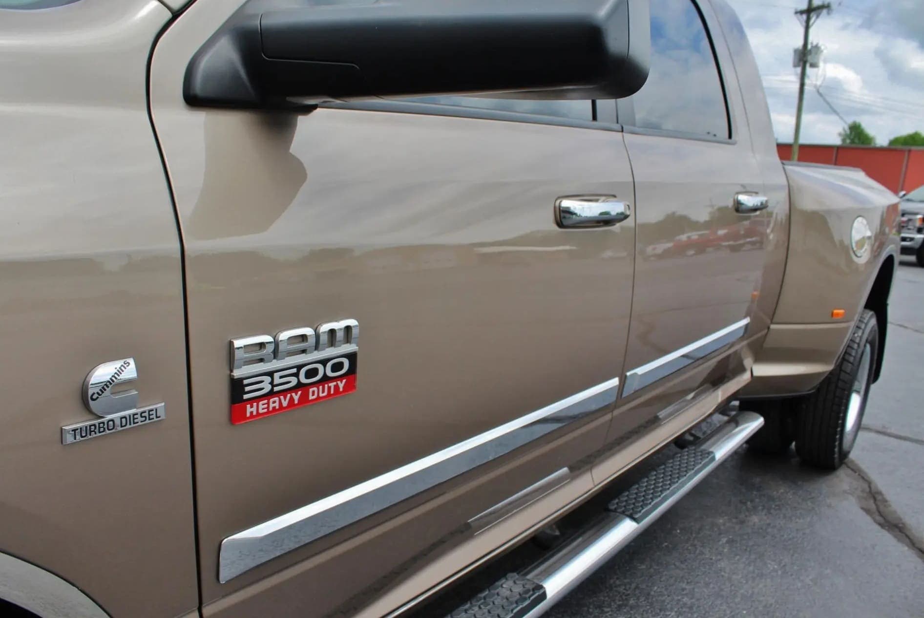 2010 Dodge Ram 3500 SLT Mega Cab Big Horn Cummins Dually 4×4 6-Speed, view