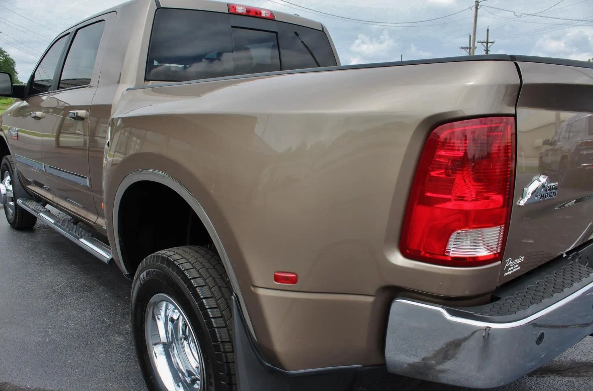 2010 Dodge Ram 3500 SLT Mega Cab Big Horn Cummins Dually 4×4 6-Speed, view
