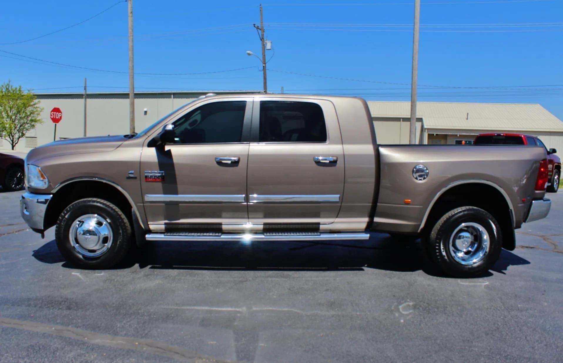 2010 Dodge Ram 3500 SLT Mega Cab Big Horn Cummins Dually 4×4 6-Speed, view
