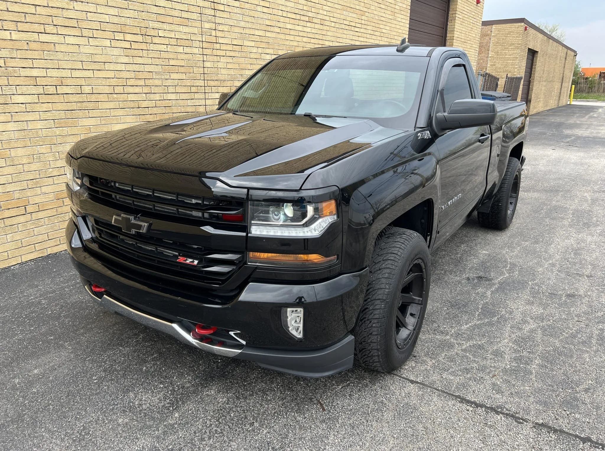 Twin-Turbocharged 2018 Chevrolet Silverado 1500 LT Z71 4×4, view