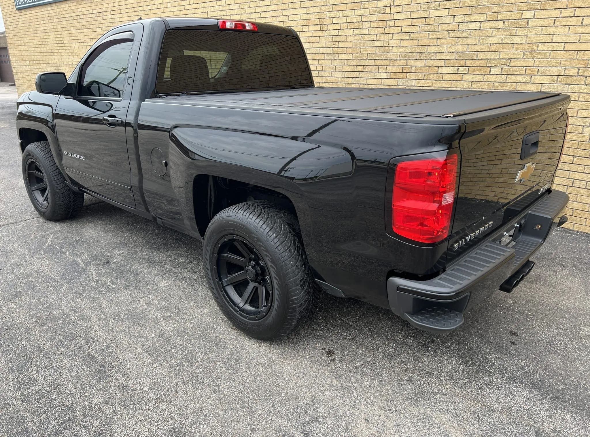 Twin-Turbocharged 2018 Chevrolet Silverado 1500 LT Z71 4×4, view