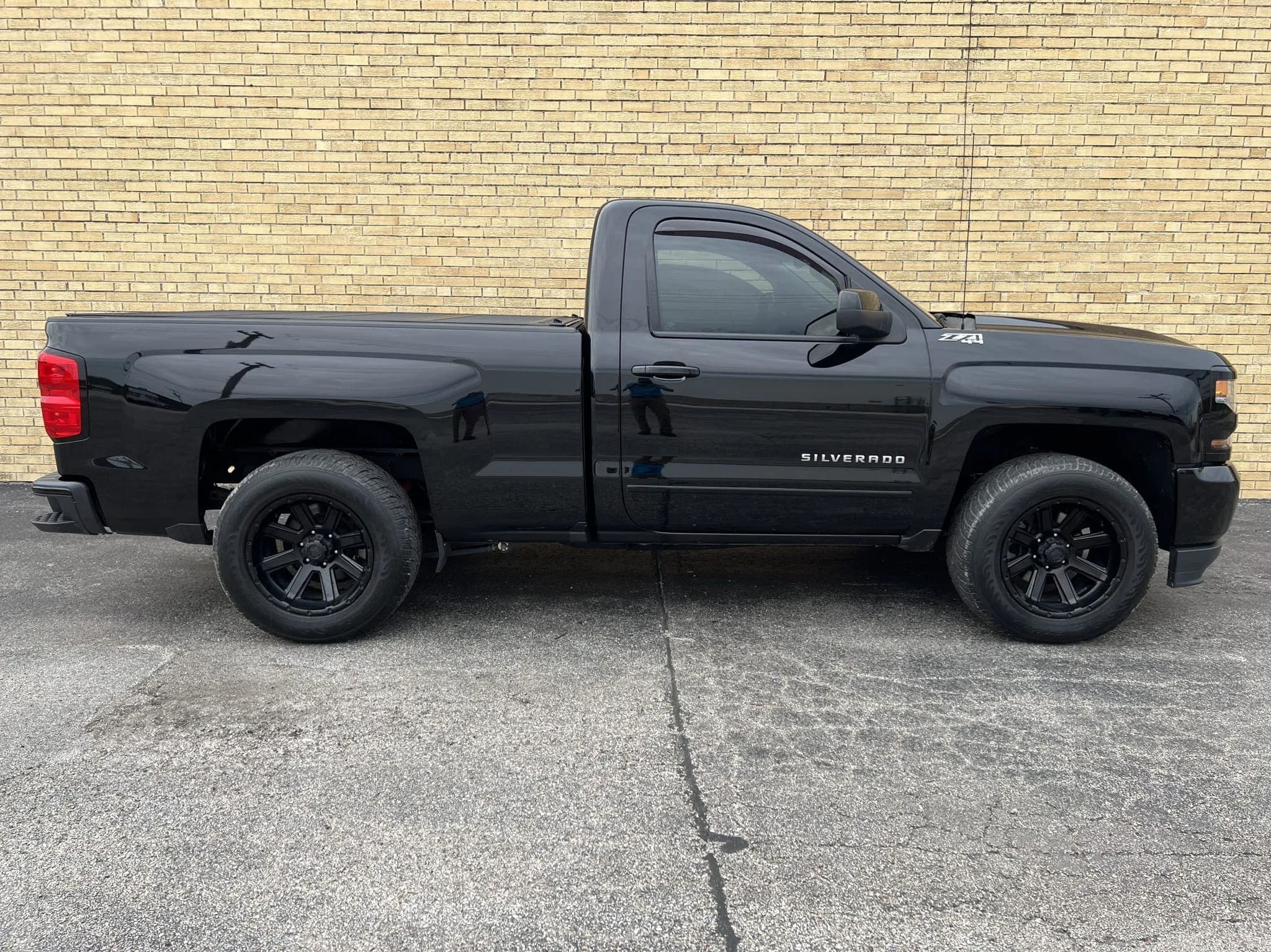 Twin-Turbocharged 2018 Chevrolet Silverado 1500 LT Z71 4×4, view
