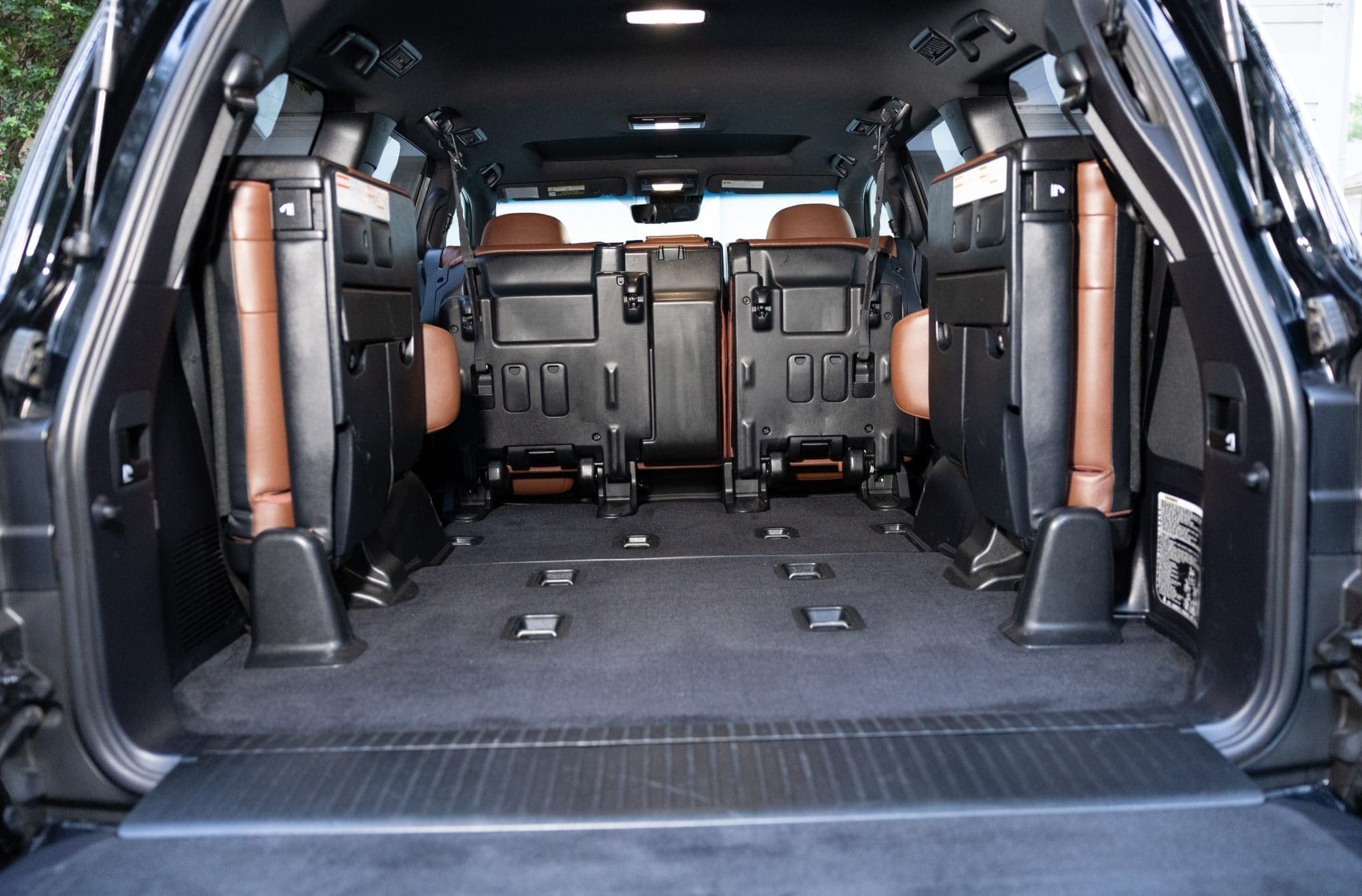 Toyota Land Cruiser URJ200, view