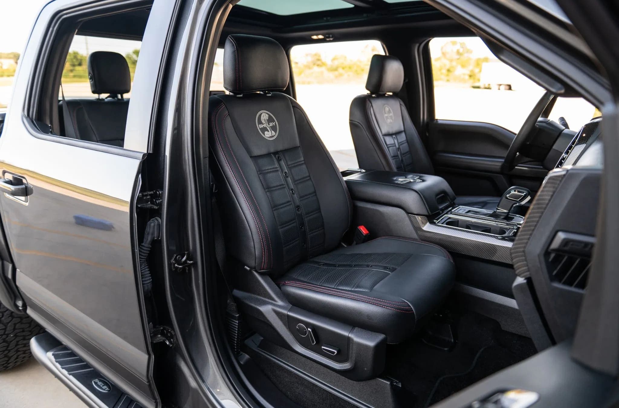 Ford Shelby F-150 Super Crew 4×4, view