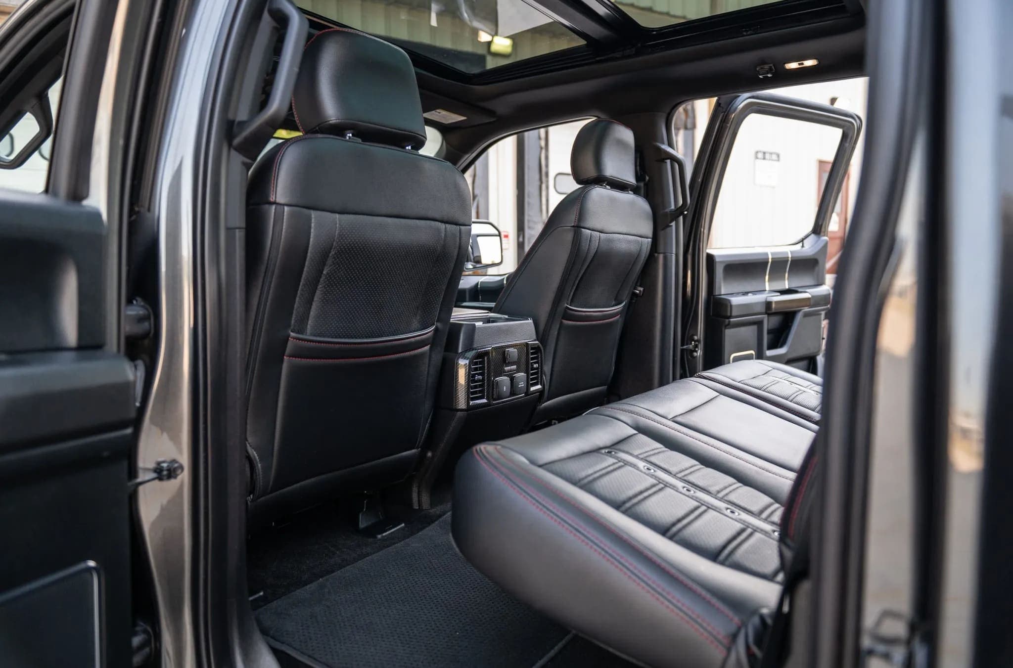 Ford Shelby F-150 Super Crew 4×4, view