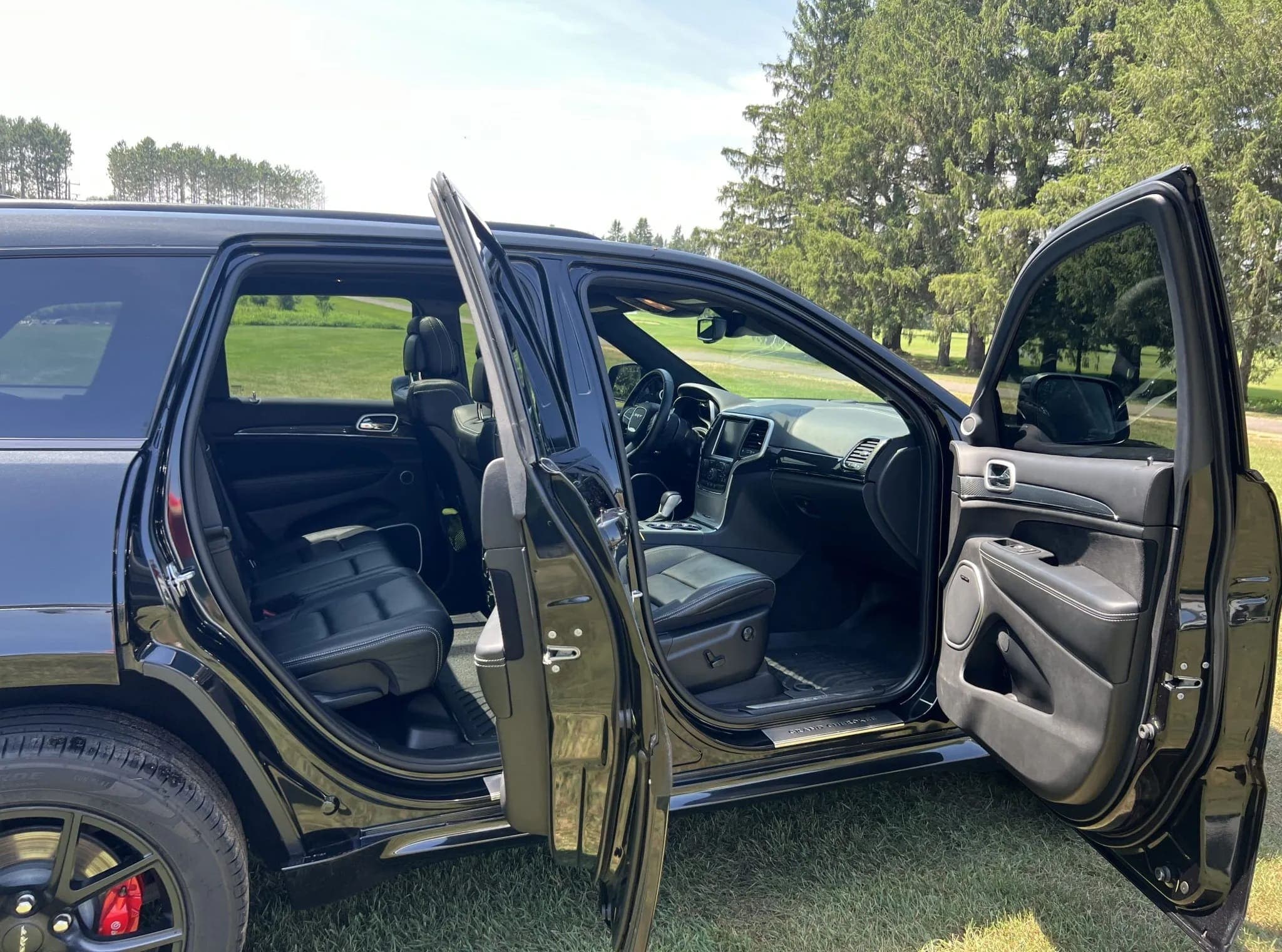 9k-Mile 2016 Jeep Grand Cherokee SRT Night, view