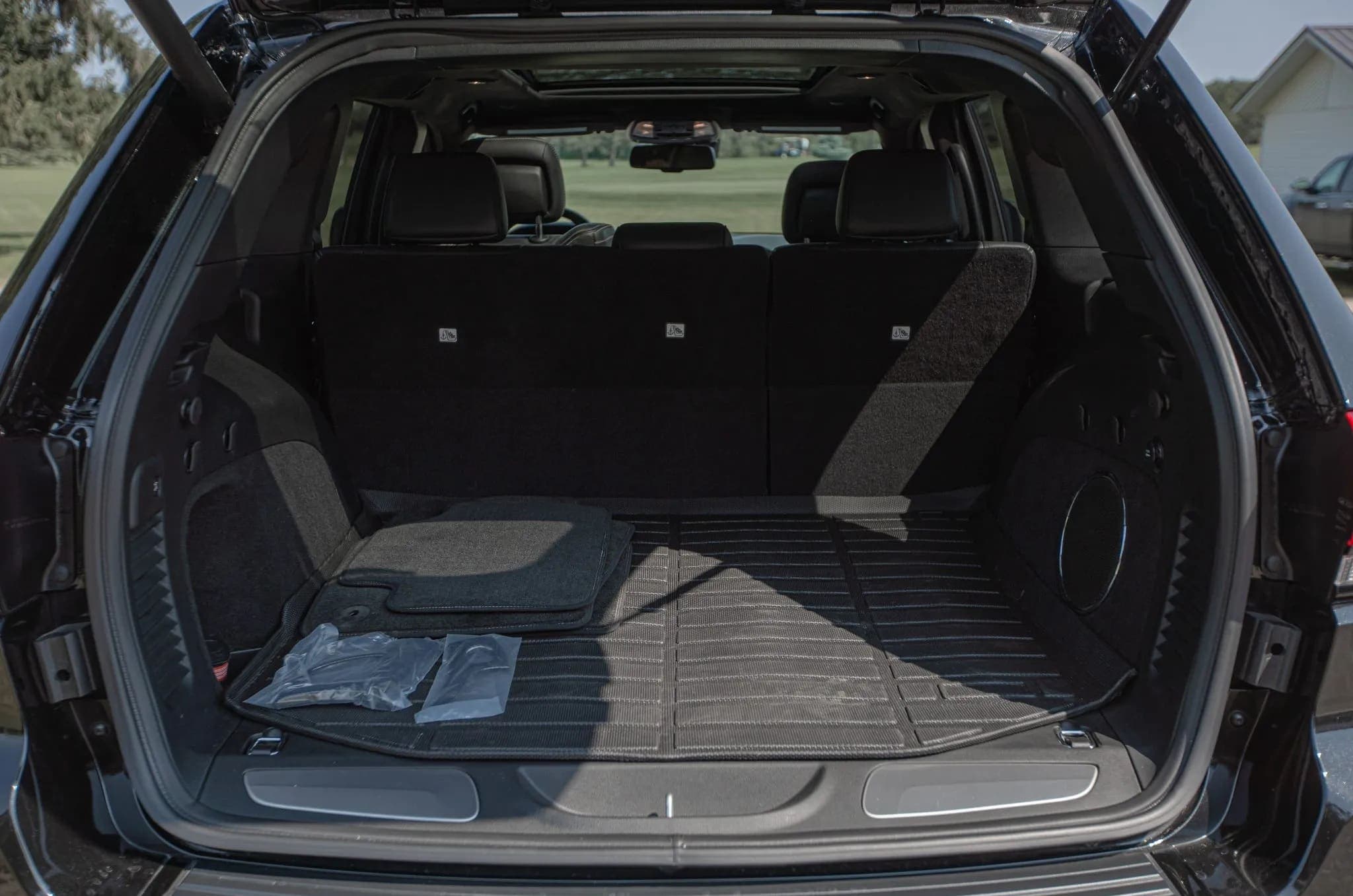 9k-Mile 2016 Jeep Grand Cherokee SRT Night, view