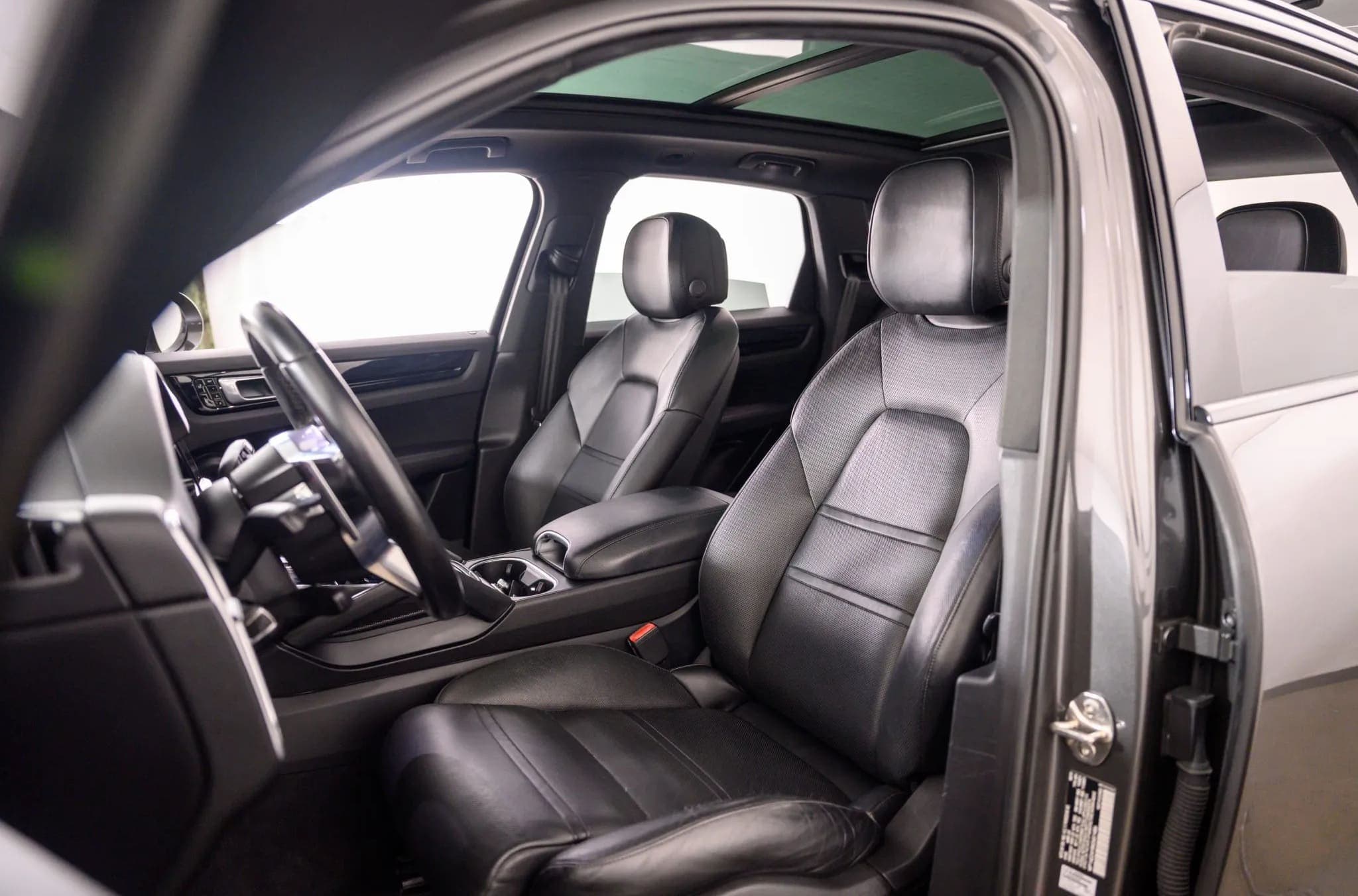 Porsche Cayenne E-Hybrid, view